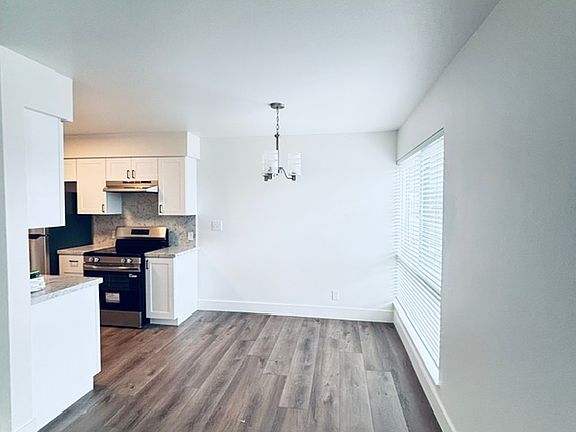 4th image of 465 Kelly Ave APT E