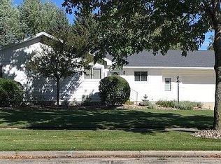 450 Rainbow Cir, Peshtigo, WI 54157
