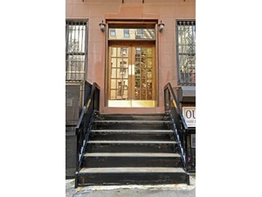 Sold by Citi Habitats | media 5
