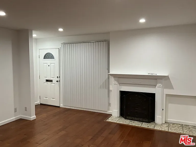 3428 Del Amo Blvd — Photo 7