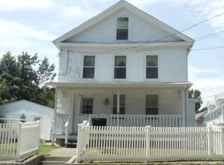 34 Park St, Ware, MA 01082