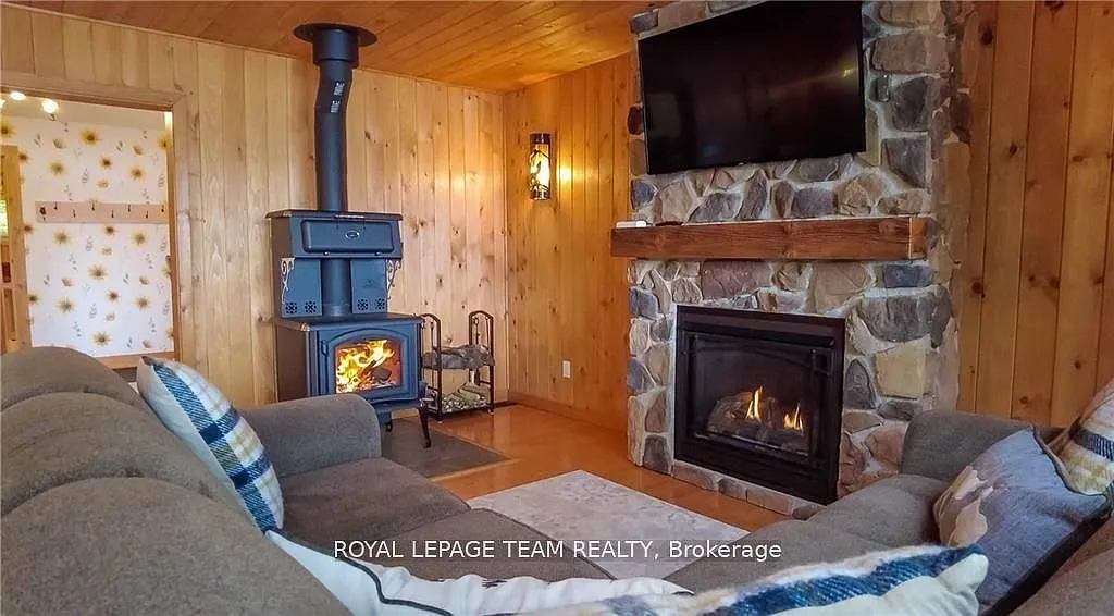 4 bed, $2,600 — Photo 4