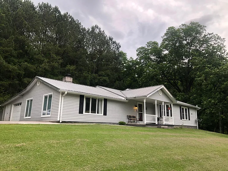 1184 Johnson Rd — Photo 3