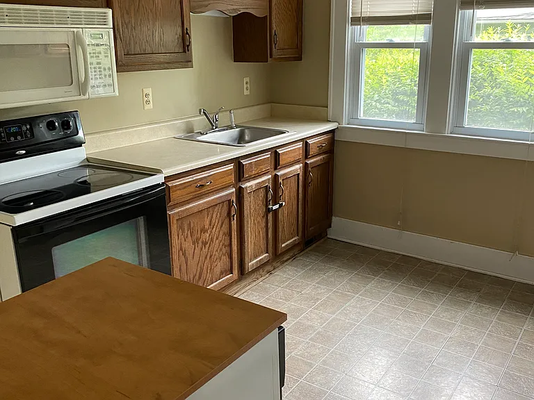 185-187 Edgerton St #2 — Photo 8