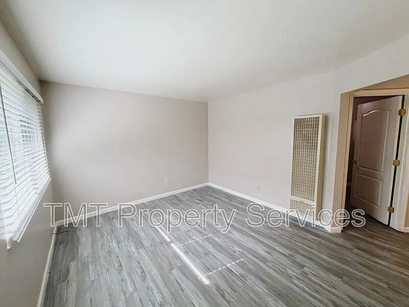 1 bed, 1.0 bath, $1,200 — Photo 2