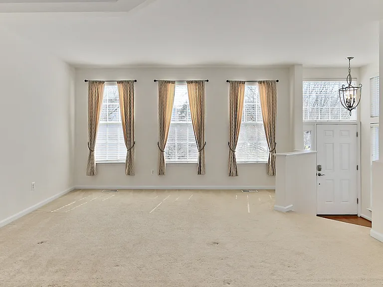 21510 Iredell Ter — Photo 24