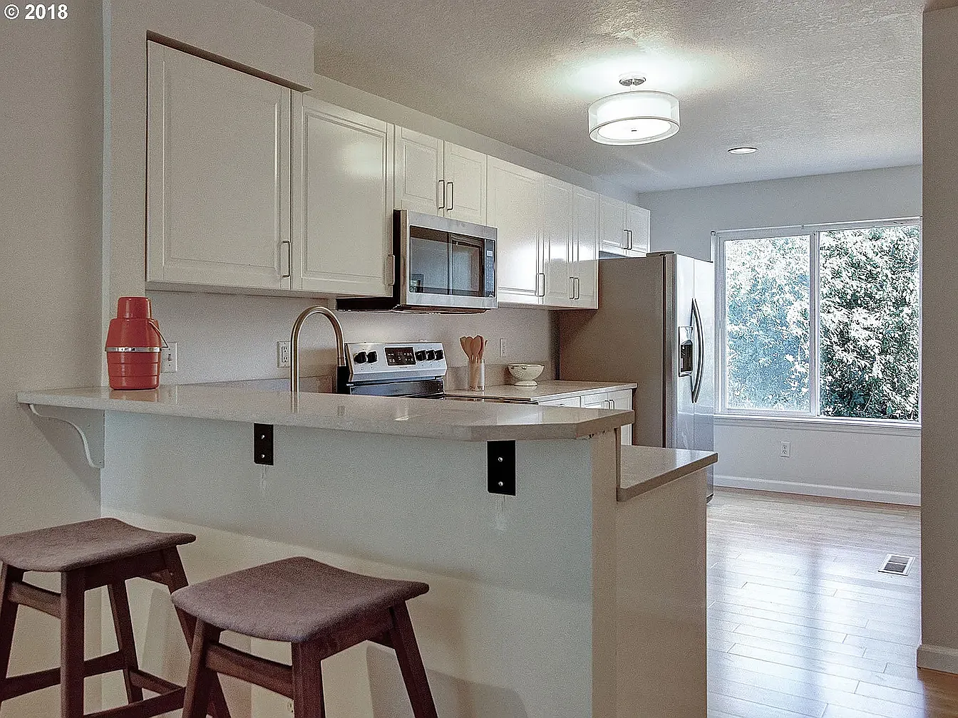 3 bed, 1465 sqft, $2,700 — Photo 4