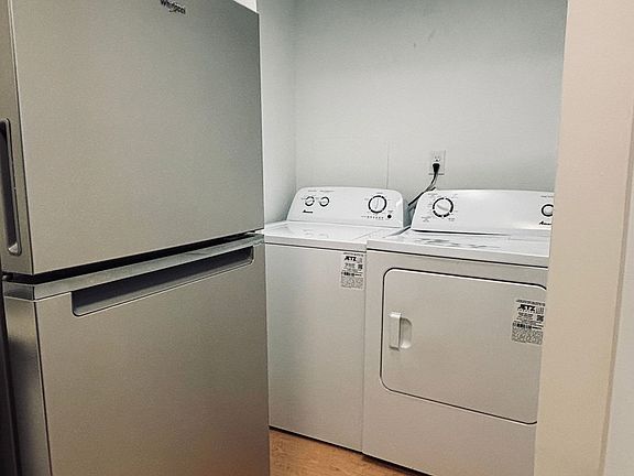 4th image of 3466 Carrollton Ave #102