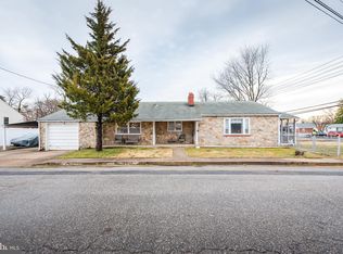 916 Hammonds Ln, Baltimore, MD 21225