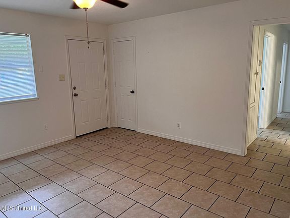 4th image of 217 Linda Dr