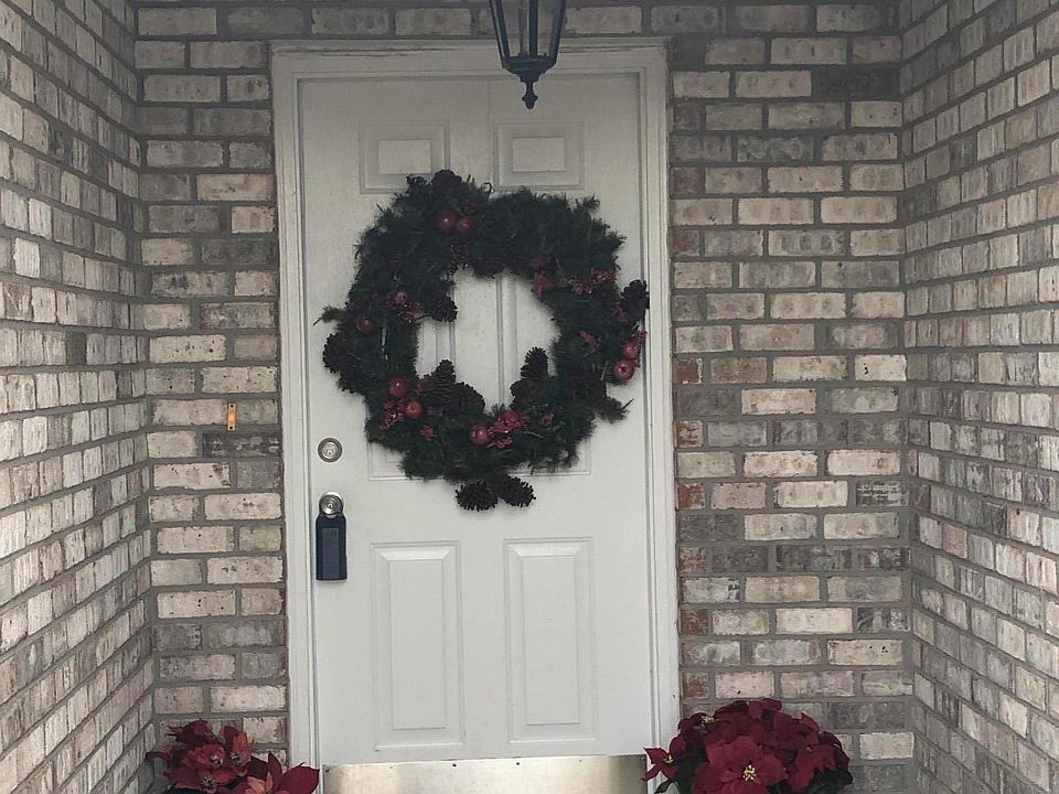 1st image of 2369 Bur Oak Dr