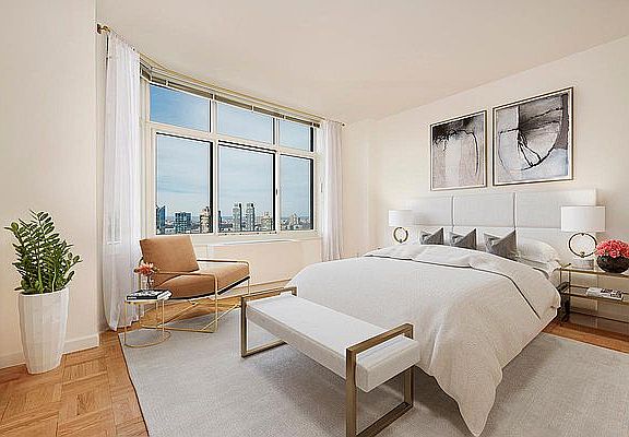 3rd image of 1930 Broadway APT 9E