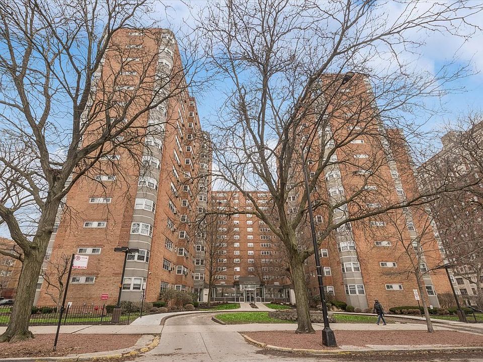 1st image of 4980 N Marine Dr