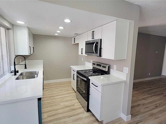 3rd image of 1405 Vegas Valley Dr #331