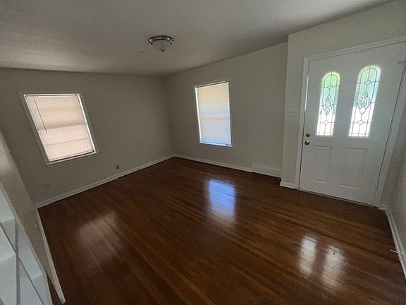 3rd image of 1628 Puryear Rd