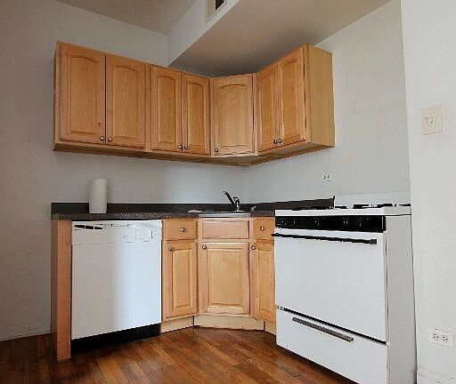 4th image of 3521 N Broadway #3527.5-1W