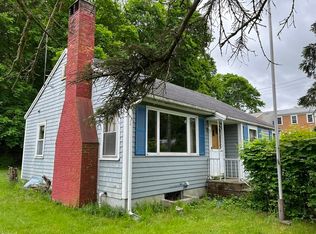 5 W Parish Ln, Gloucester, MA 01930