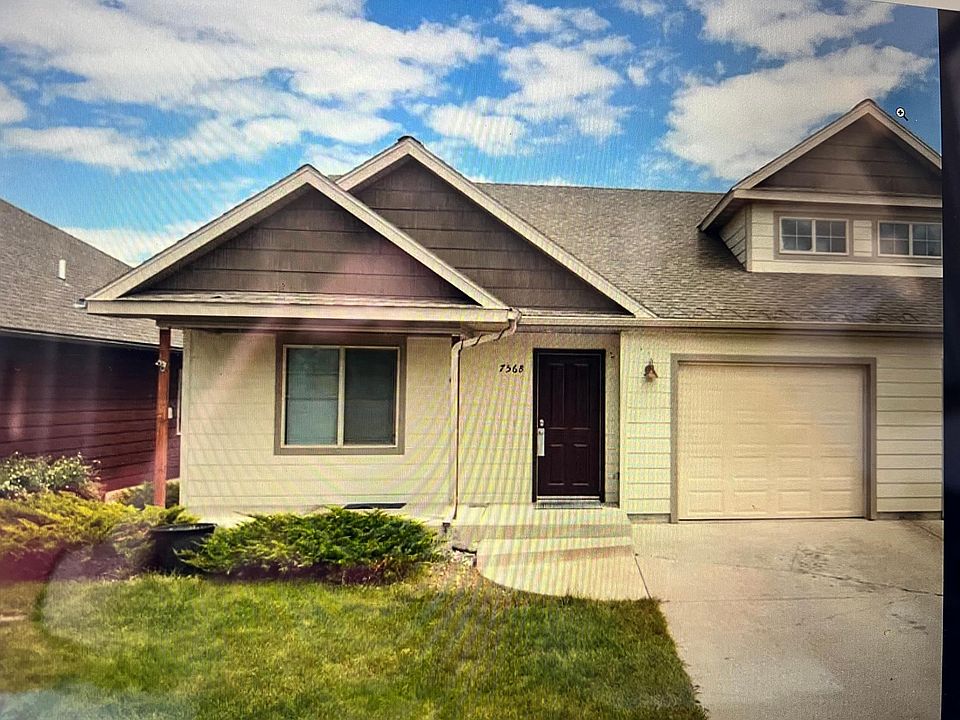 1st image of 756 Forestglen Dr APT B