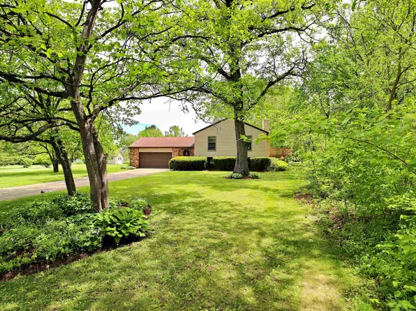 1907 Annettes Cir, Sugar Grove, IL 60554