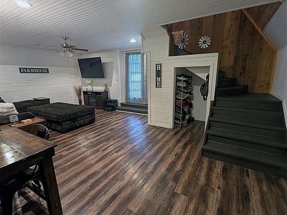 3rd image of 100 E Bloomfield Ave