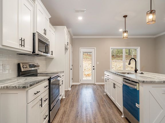 5th image of 125 Stonebriar Dr