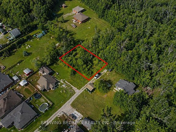 5th image of 1422 Maple Rd