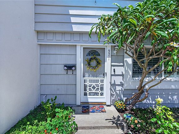 3rd image of 9571 Adams Ave