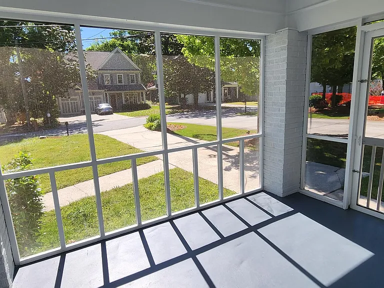 Screened in Porch