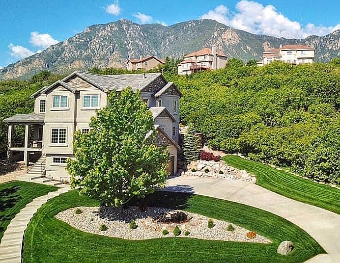 1st image of 5048 Briscoglen Dr