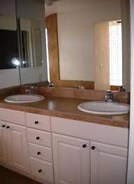 4th image of 4929 E Laurel Ln