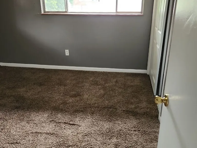 Holston Apartments — Photo 17