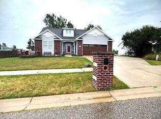 1812 Hollowbrook Dr, Holt, MI 48842