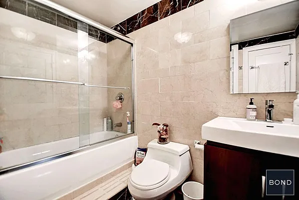 Rented by Bond New York | media 20