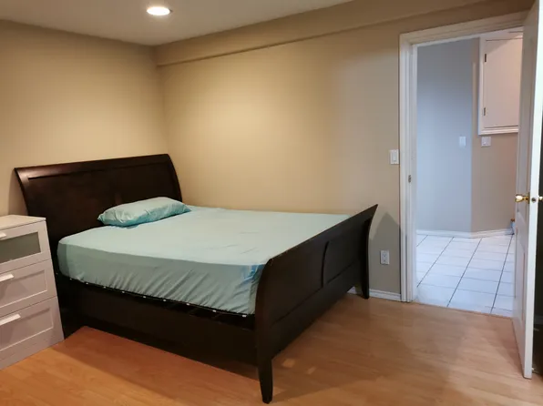6090 Broadway #4, Burnaby, BC V5B 2Y2