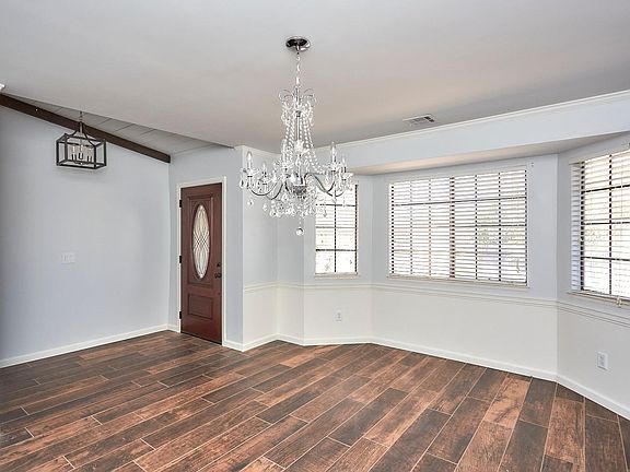 5th image of 26474 Corona Dr