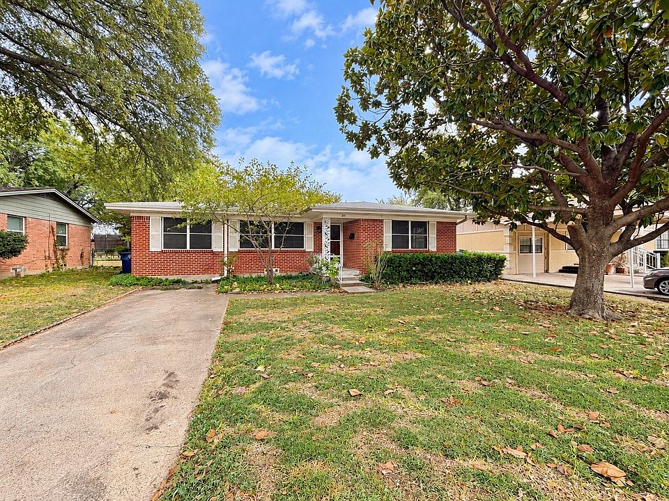 1st image of 231 Brazos St
