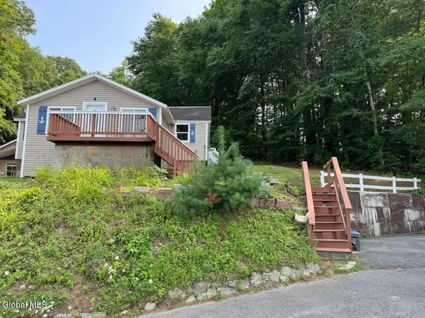 4 Aft Court, Saratoga Springs, NY 12866