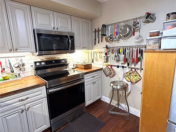 3rd image of 2924 Pease Dr APT 114