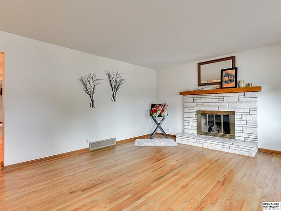 5th image of 12140 W St
