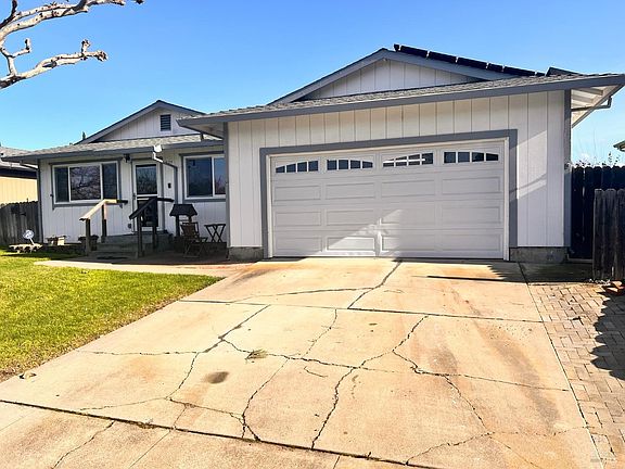 4th image of 225 Trinity Court