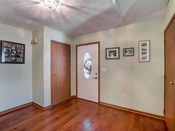 4th image of 8287 Cairn Ct