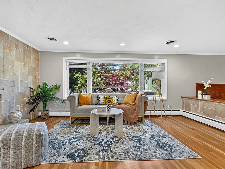 32 Bobolink Rd — Photo 11