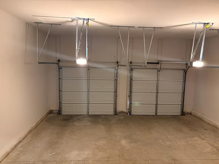 370 Crestbrook Ln — Photo 14