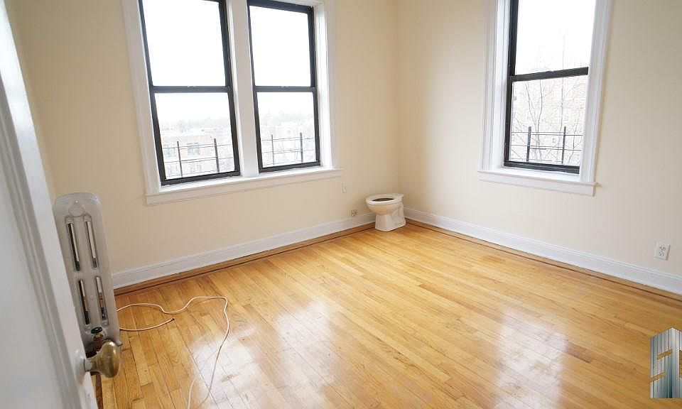 2nd image of 305-307 E 239th St #5C
