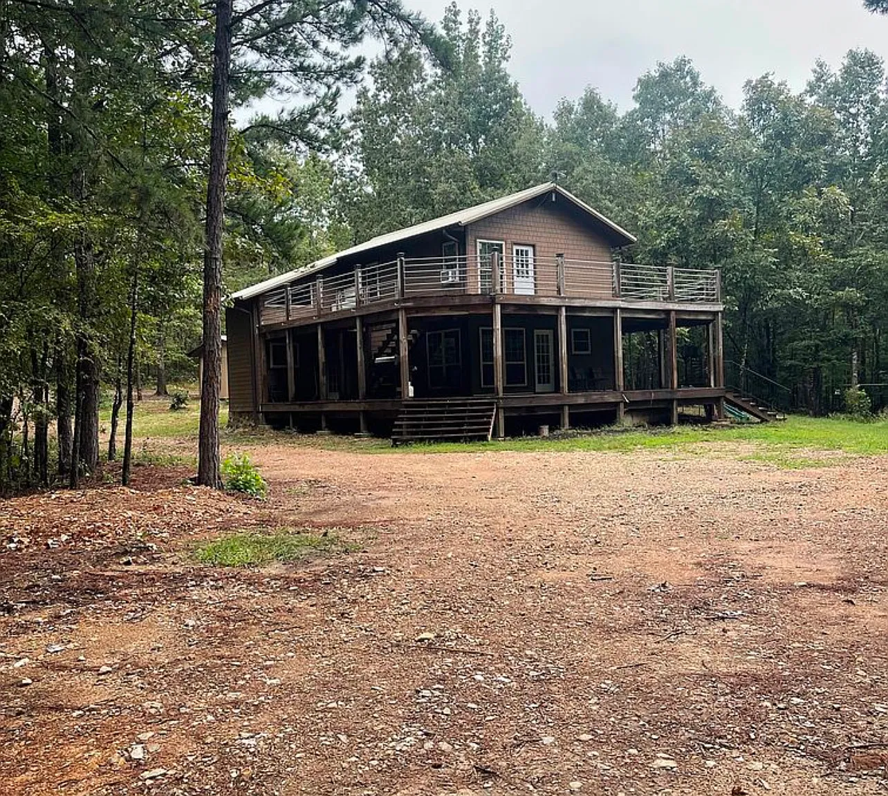 3 bed, 2.5 bath, 1800 sqft, $2,300 — Photo 1