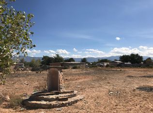 27 Carmel Rd, Los Lunas, NM 87031