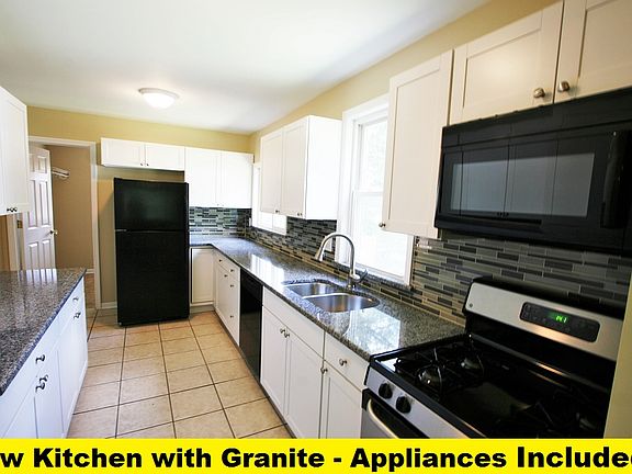 2nd image of 21215 Flanders St