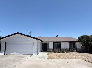 26176 N Mooney Boulevard, Tulare, CA 93274