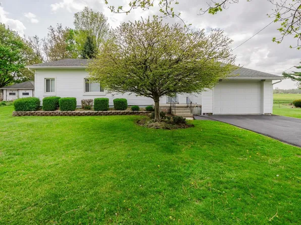 41 W New Haven St, Bloomville, OH 44818