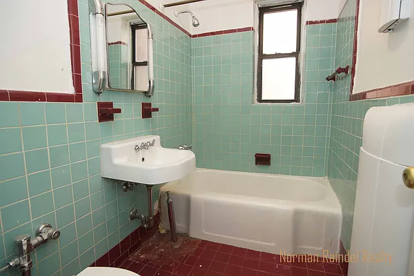 Rented by Norman Raindel, LREB | media 16